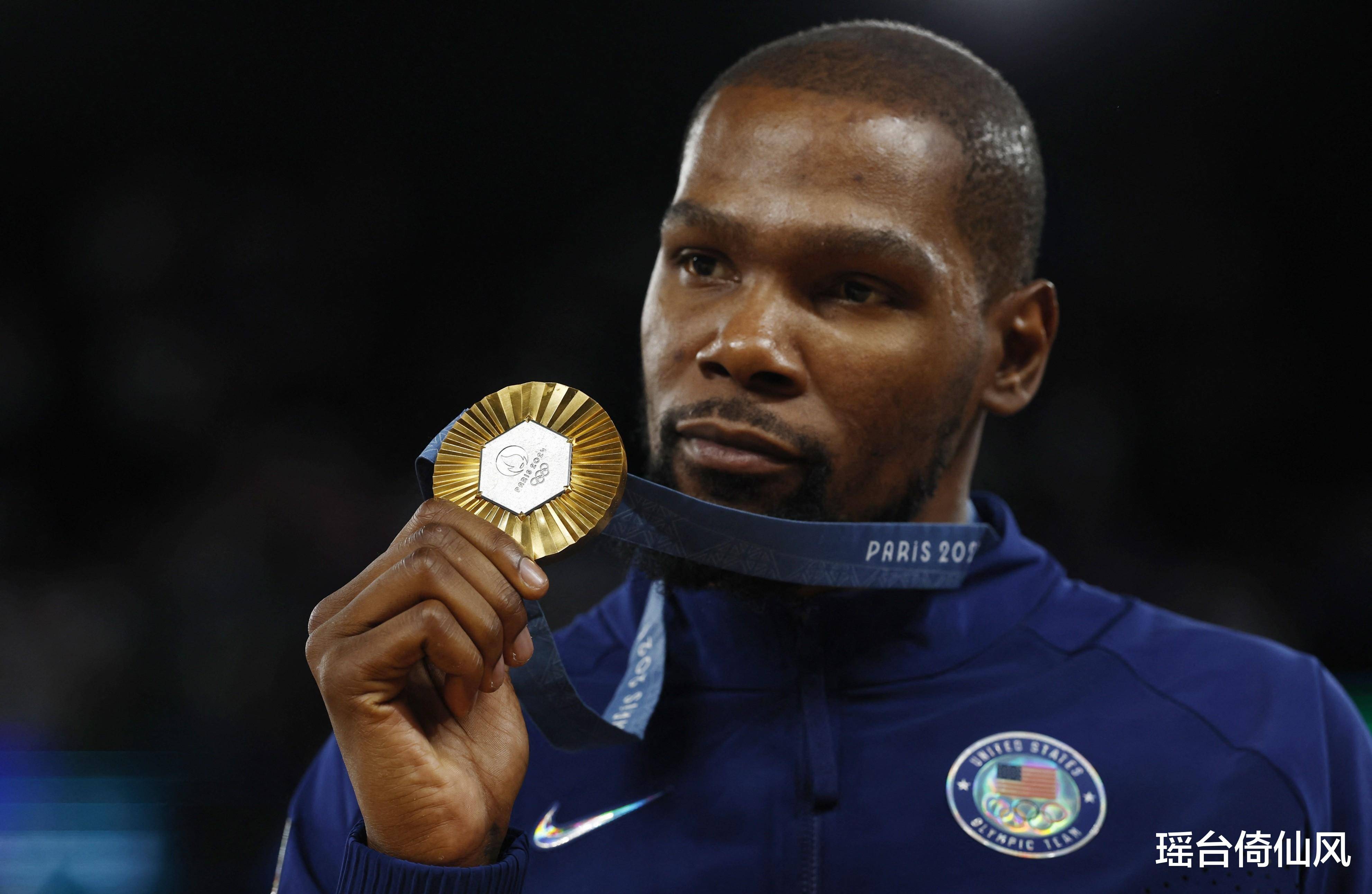 关于杜兰特的突出表现继续引领球队向前的信息 关于杜兰特的突出表现继续引领球队向前的信息