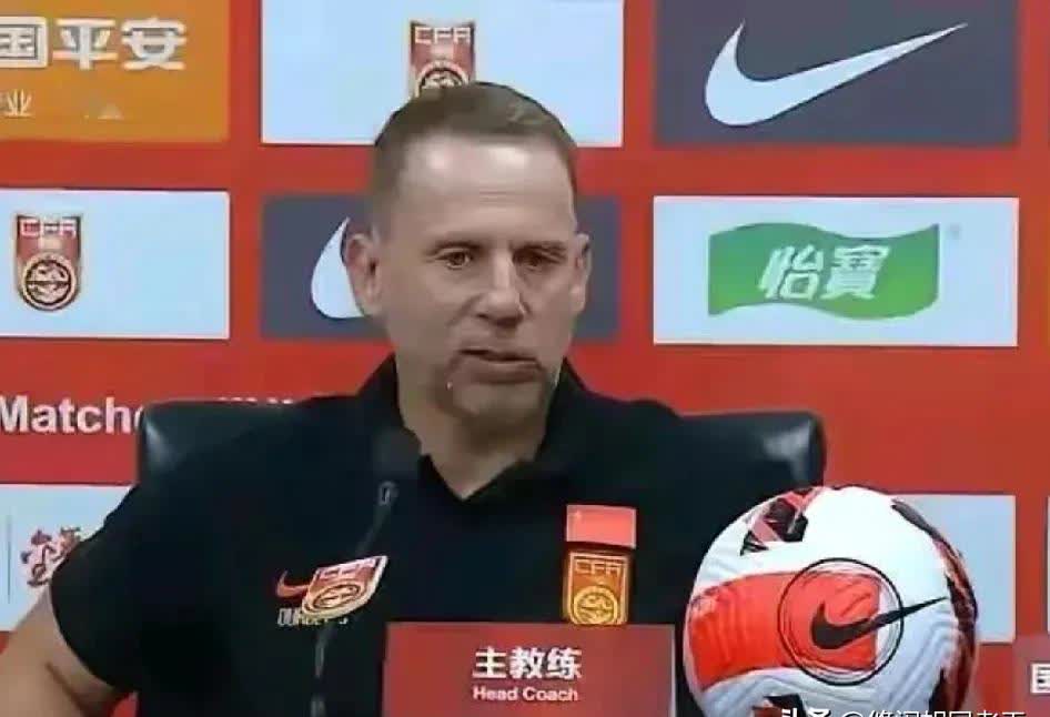 九游体育中国官网-球队主教练备赛期间重要决策