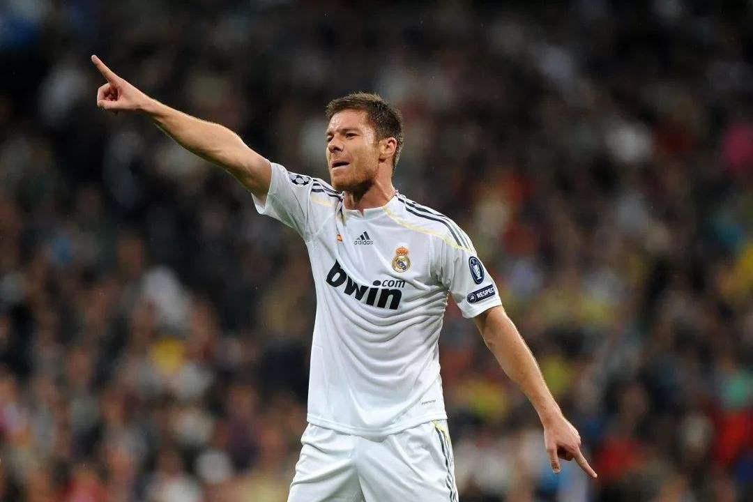 包含尤文图斯傲视群雄,欧冠冠军诞生在望的词条 包含尤文图斯傲视群雄,欧冠冠军诞生在望的词条