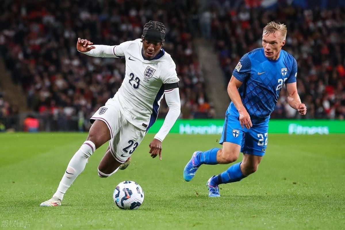 英格兰队大胜芬兰,前进淘汰赛阶段 英格兰队大胜芬兰,前进淘汰赛阶段