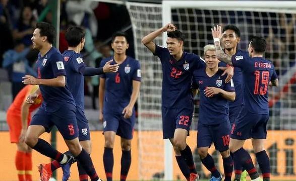 全力以赴！亚洲足球豪强决一胜负的简单介绍