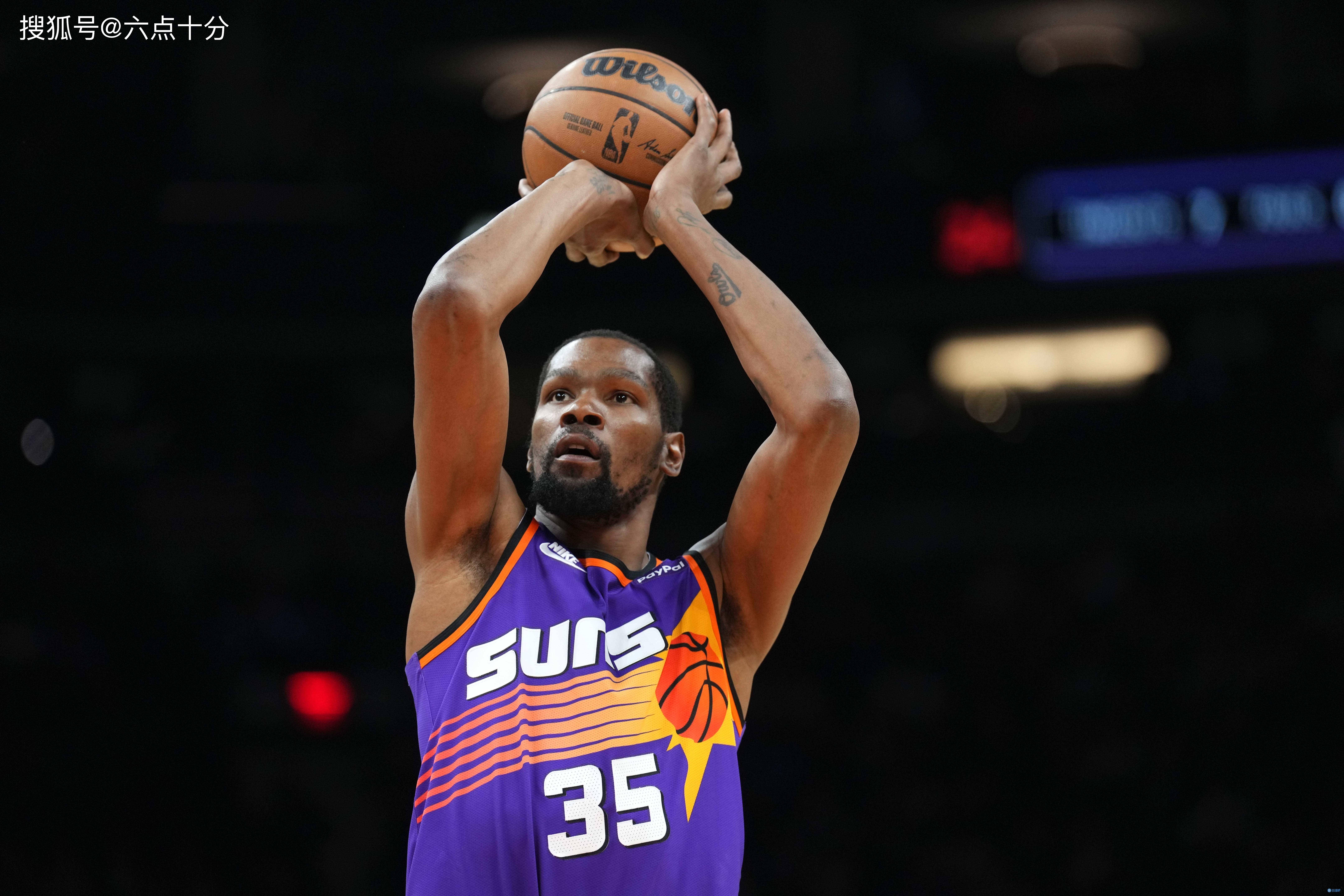 关于雄鹿客场击败太阳，继续保持全胜战绩的信息