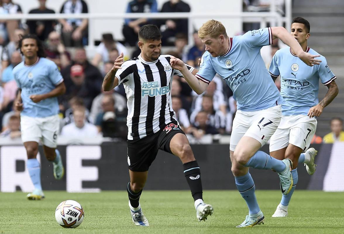 纽卡斯尔客场战平水晶宫，客场保持不败