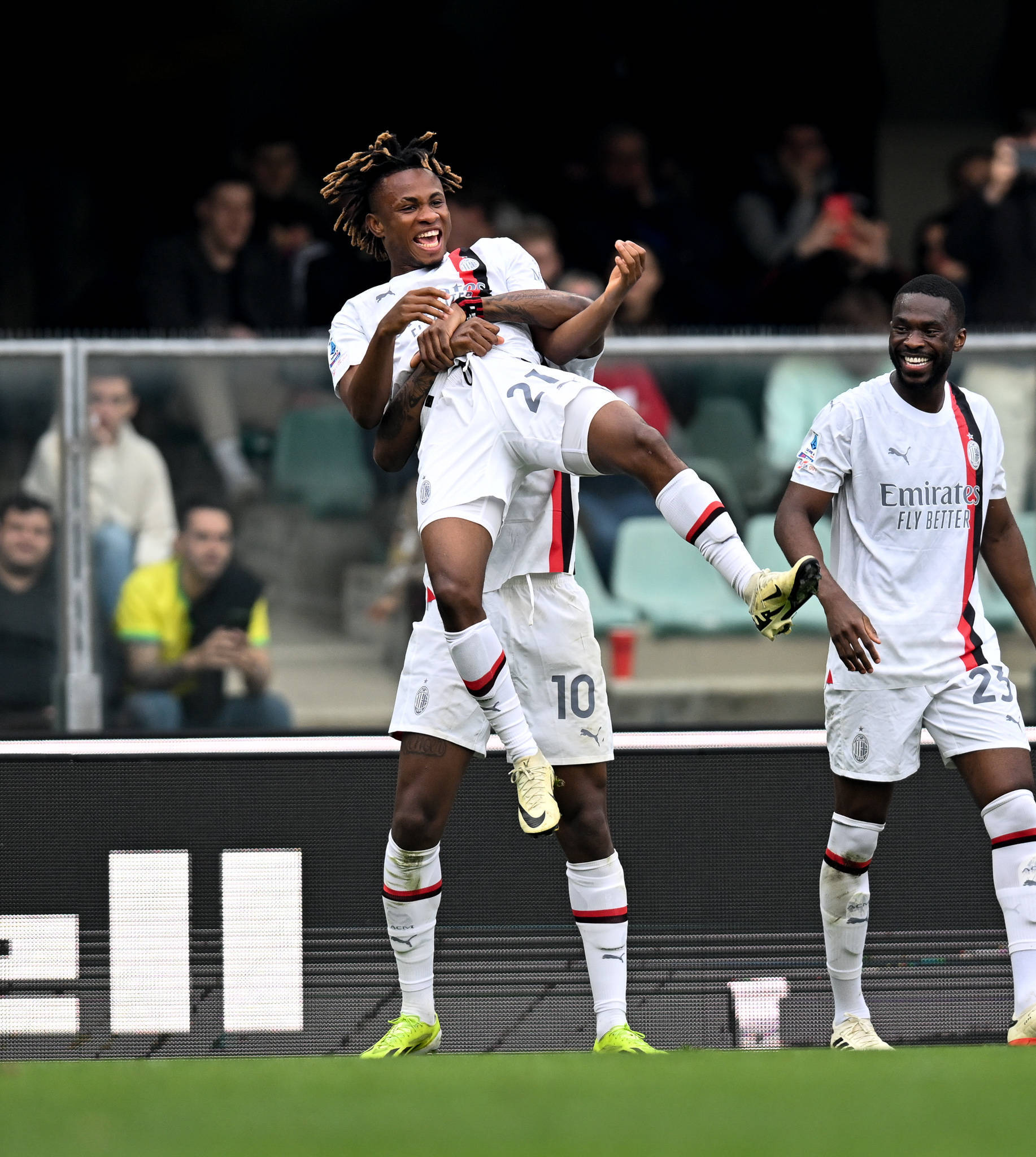 九游体育在线登录-AC米兰客场不敌维罗纳，遭遇连败的简单介绍