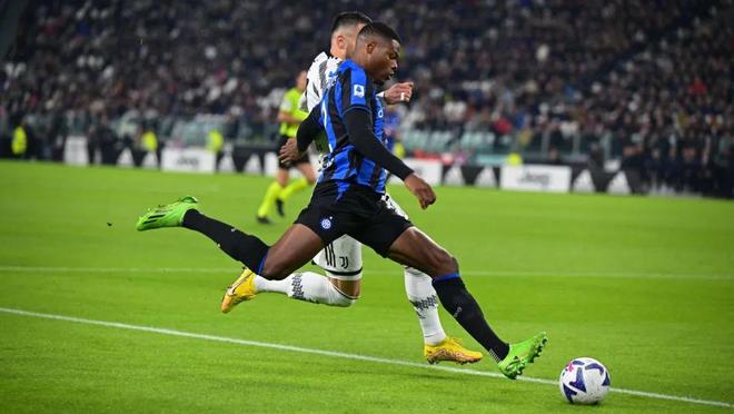 红军在客场战胜尤文图斯的激动比赛 红军在客场战胜尤文图斯的激动比赛