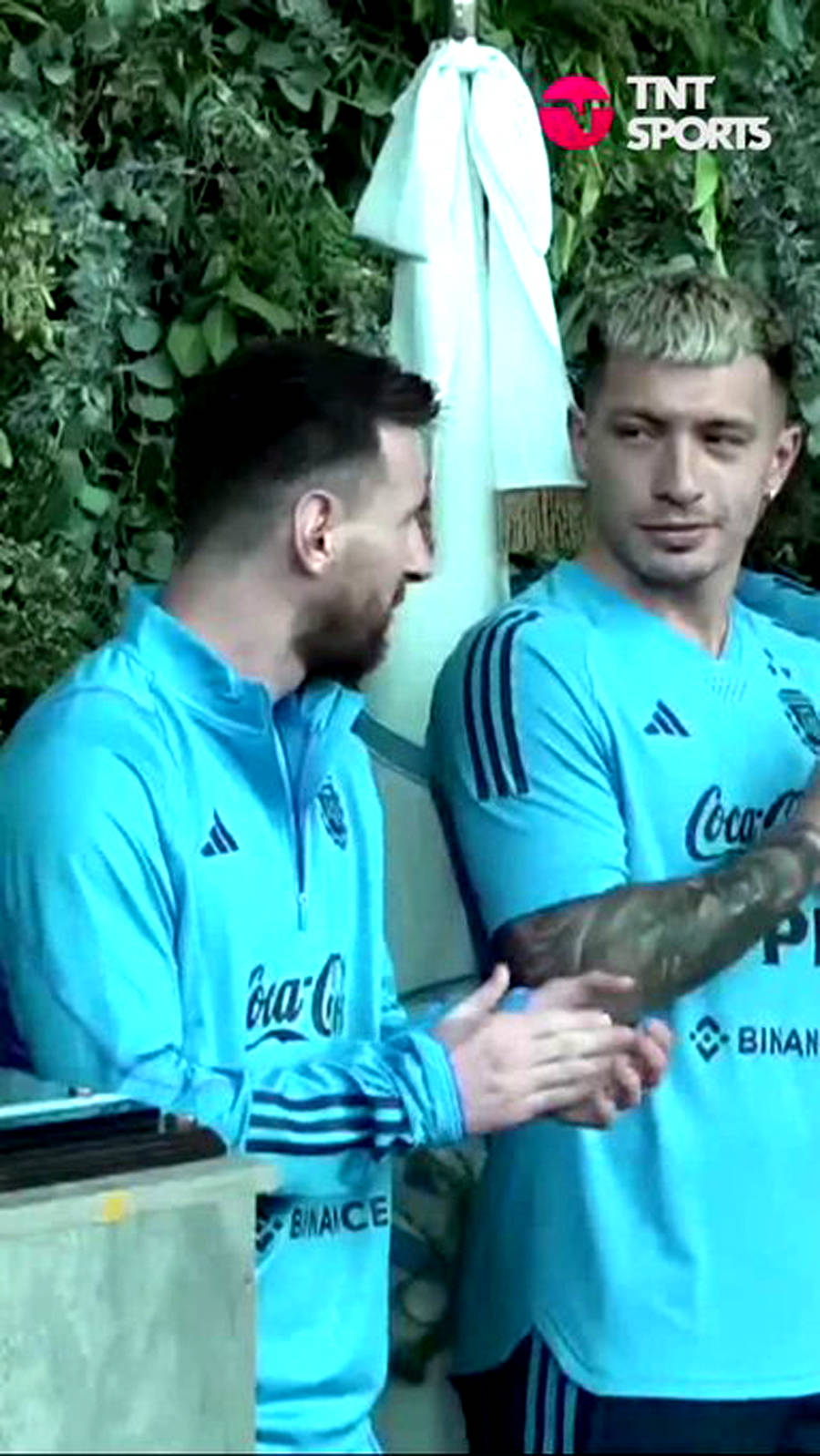 包含梅西与巴塞罗那合同谈判陷僵局,球迷期待转会传闻成真的词条 包含梅西与巴塞罗那合同谈判陷僵局,球迷期待转会传闻成真的词条