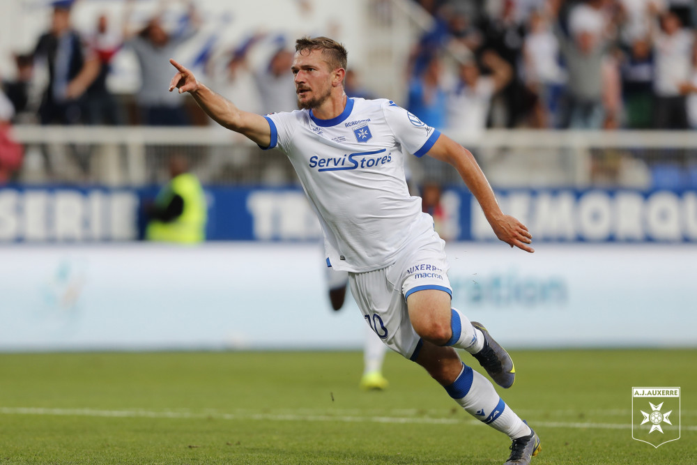 尼姆惨败南特：法甲保级之路黯淡无光的简单介绍