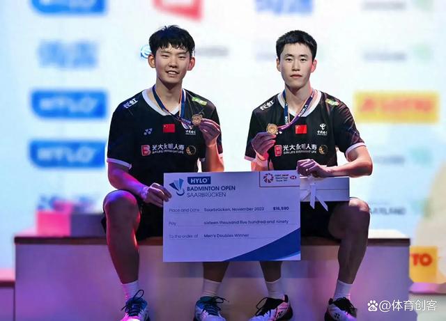 九游体育app-两队争夺领先位置的激烈较量