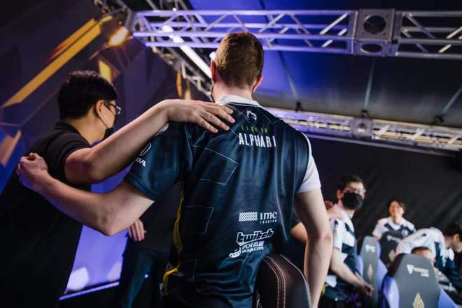 关于拳头公布S赛版本调整，ADC或将重回巅峰的信息